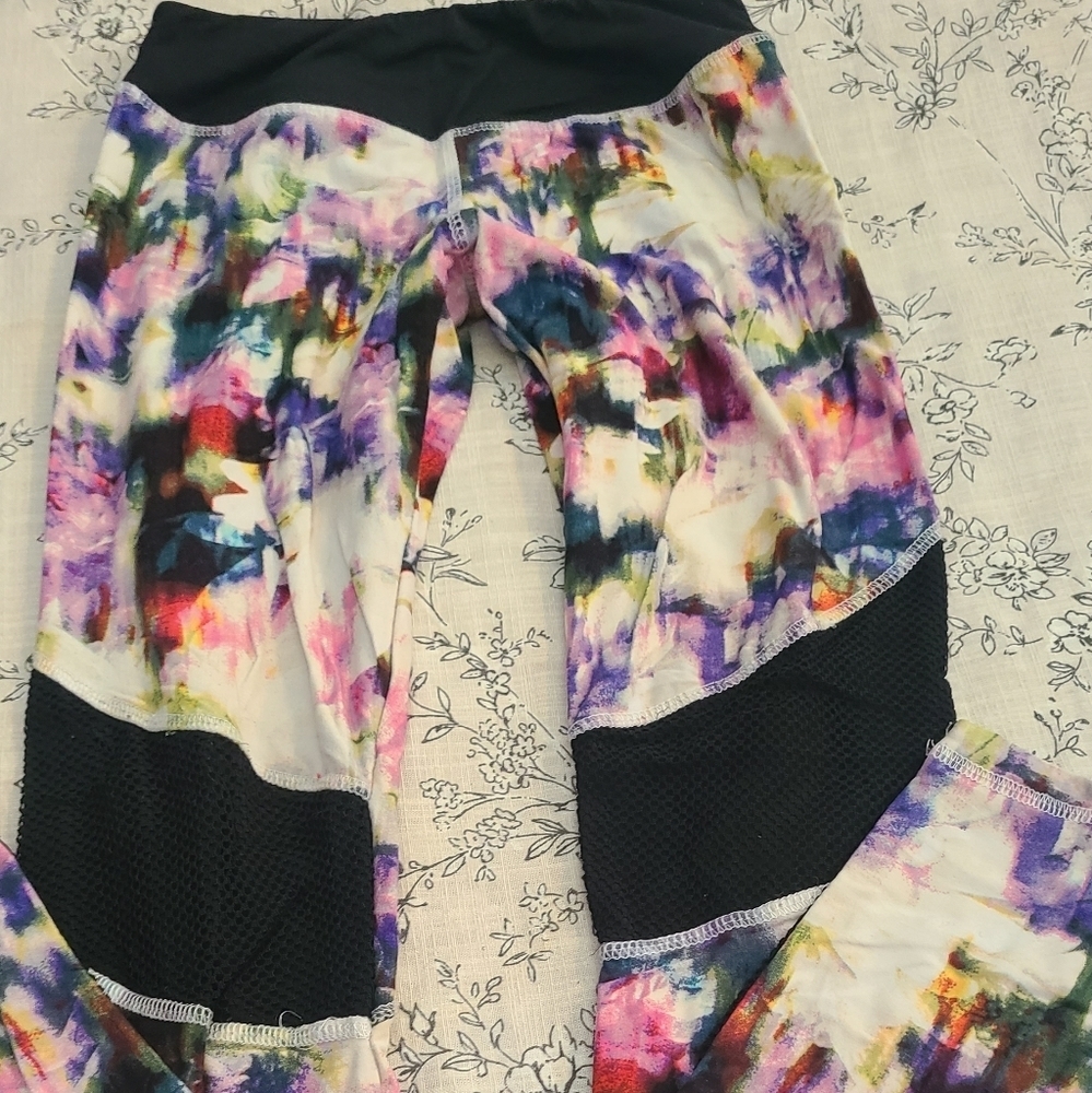 Cute Leggings by Hot Kiss sz small - Picture 2 of 7
